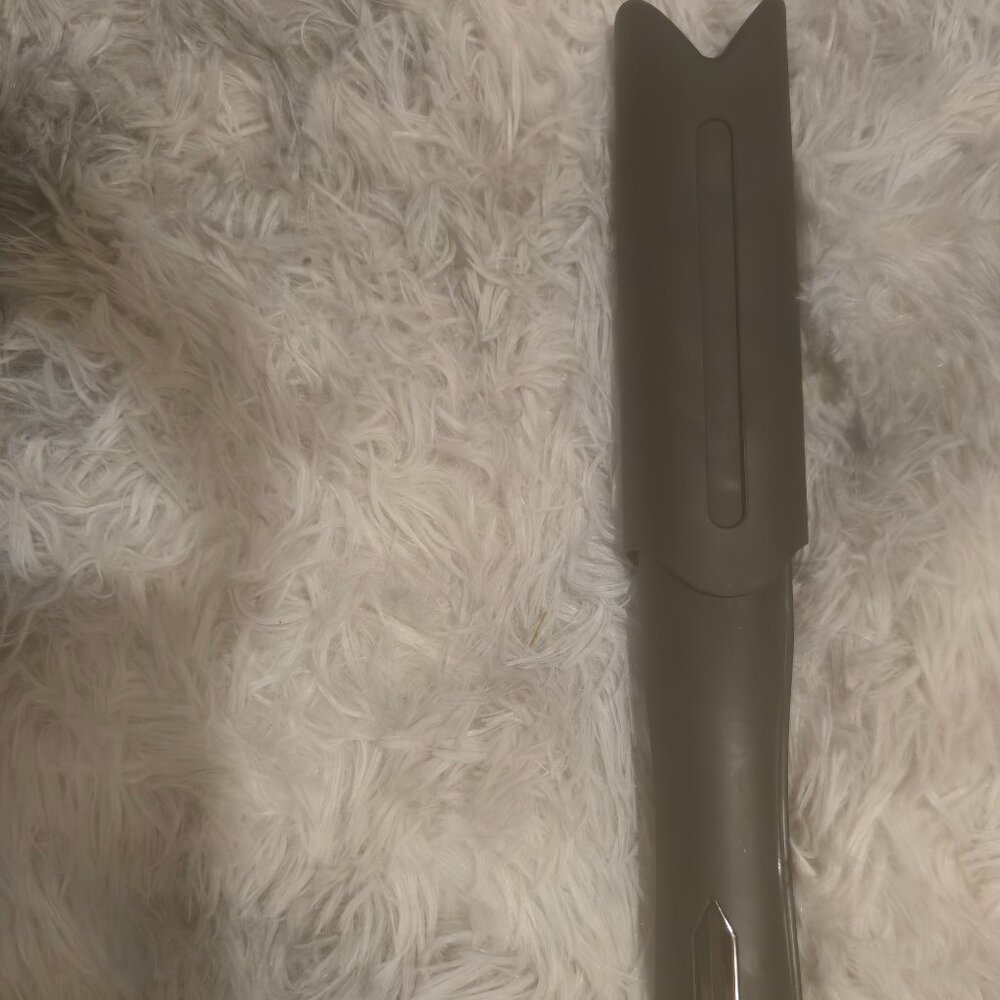 Kristen ess hair straightener